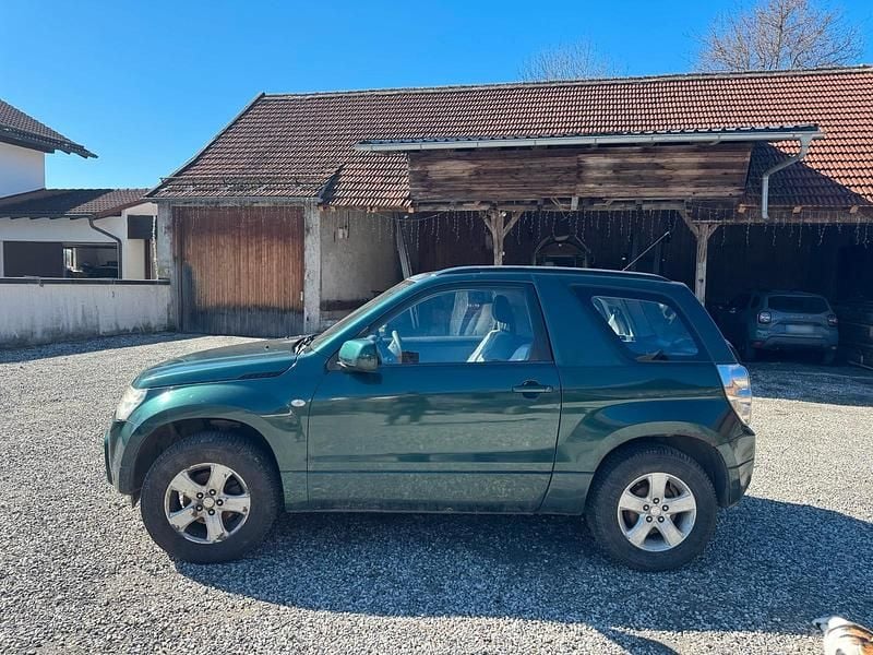 Gebraucht Suzuki Grand Vitara 104 PS (76 kW) 2008 Grün SUV