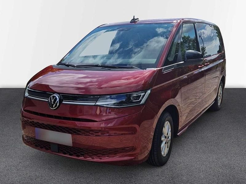 Gebraucht VW Multivan Life 150 PS (110 kW) 2024 Fortanarot metallic Van