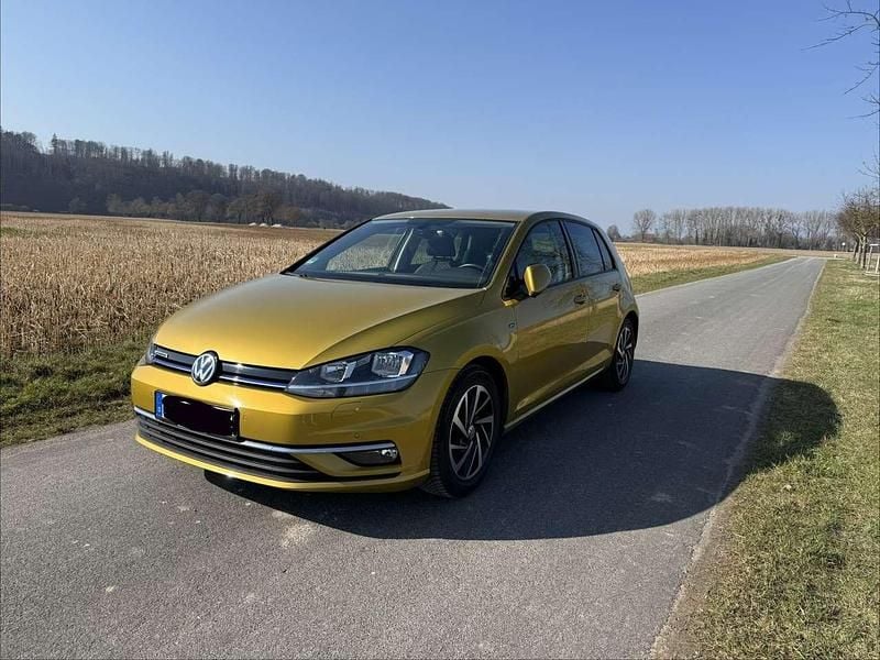 Gebraucht VW Golf VII Join 131 PS (96 kW) 2018 Gelb Kleinwagen