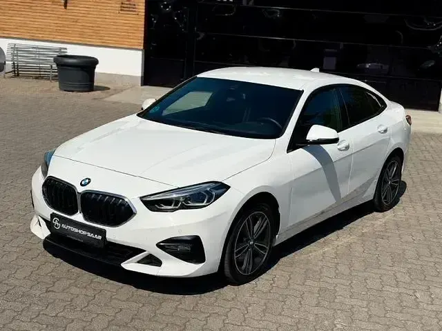 Gebraucht BMW 218 Sport Line 150 PS (110 kW) 2024 Weiß Coupé