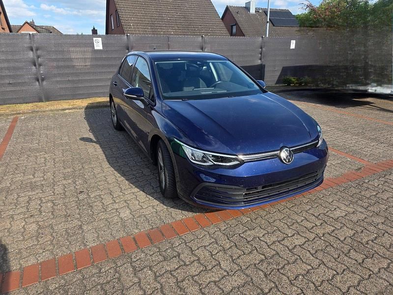 Blau Gebraucht 2020 VW Golf VIII Limousine | 16.999 € (Superpreis) - Bild 1/4