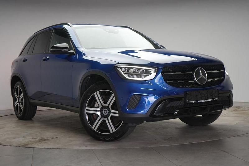 Gebraucht Mercedes GLC300e 194 PS (142 kW) 2022 Blau SUV