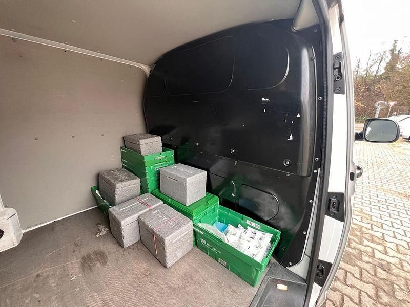 Gebraucht VW Transporter 102 PS (75 kW) 2020 Candyweiß Van