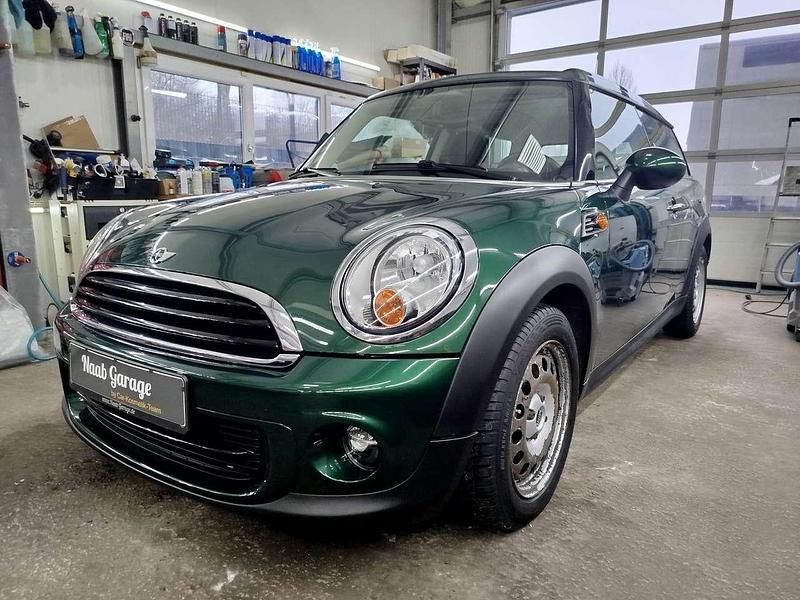 Grün Gebraucht 2011 Mini One Clubman Kombi | 5.990 € (Fairer Preis) - Bild 1/4