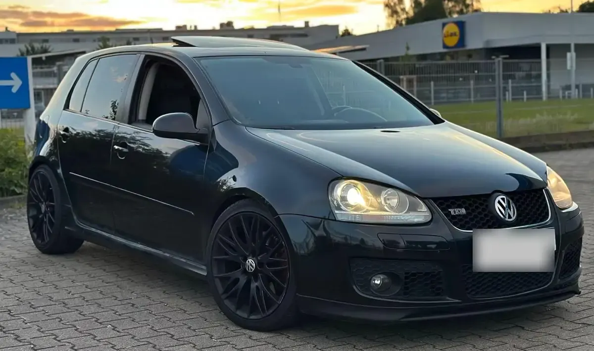 Second-hand VW Golf VI GT 170 CP (125 kW) 2008 Negru Hatchback