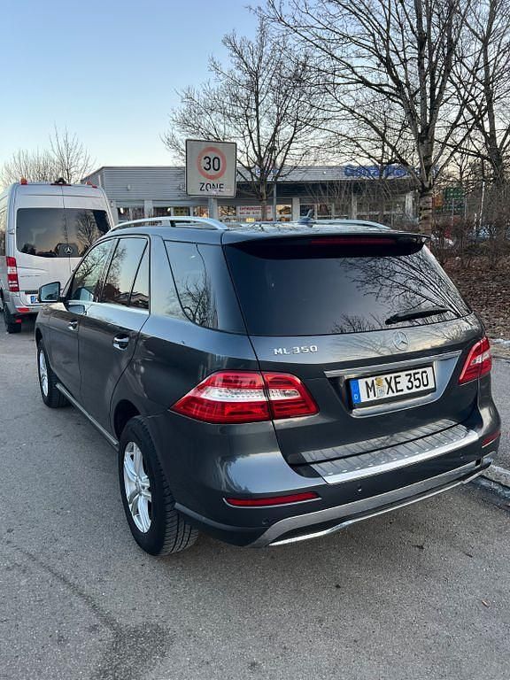 Gebraucht Mercedes 350 258 PS (189 kW) 2013 Grau SUV