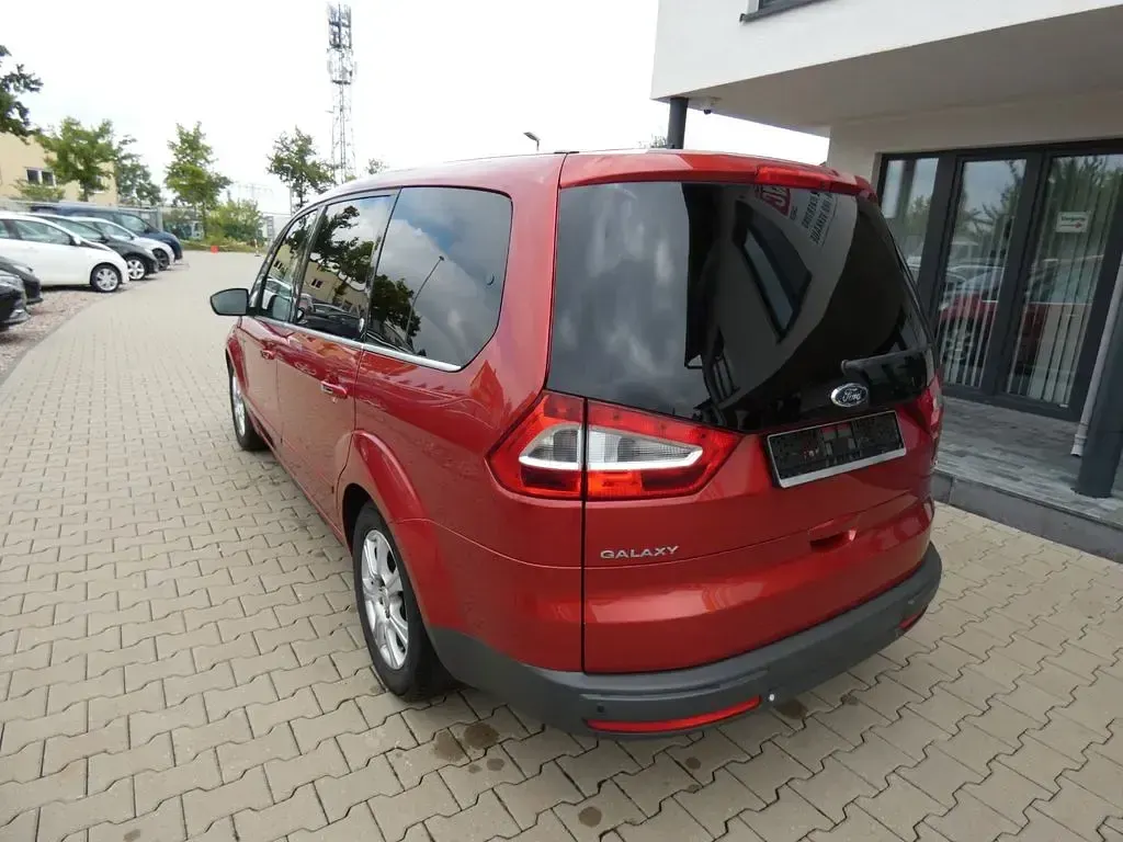 Gebraucht Ford Galaxy Ghia 175 PS (128 kW) 2009 Rot Van / Kleinbus