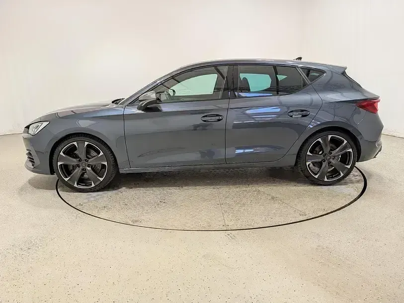 Gebraucht Cupra Leon VZ 300 PS (220 kW) 2023 "magnetic tech" Limousine