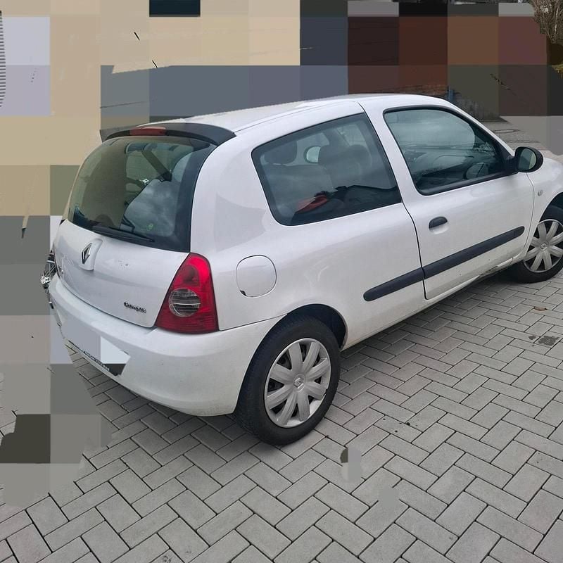 Gebraucht Renault Clio II 58 PS (42 kW) 2009 Kleinwagen