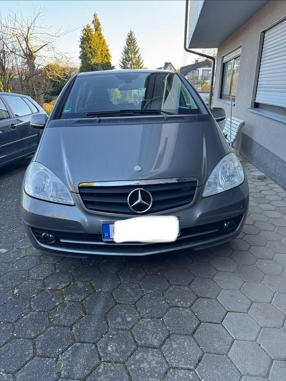 Gebraucht Mercedes A160 95 PS (69 kW) 2010 Grau Van / Kleinbus