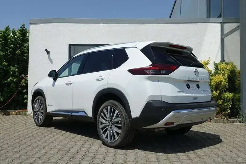 Neu Nissan X-Trail Tekna+ 213 PS (156 kW) 2026 Weiß SUV