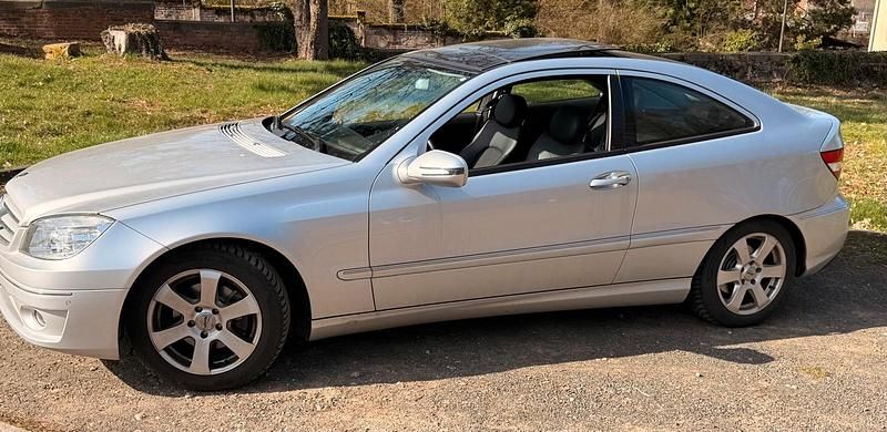 Gebraucht Mercedes CLC180 143 PS (105 kW) 2008 Silber Kleinwagen