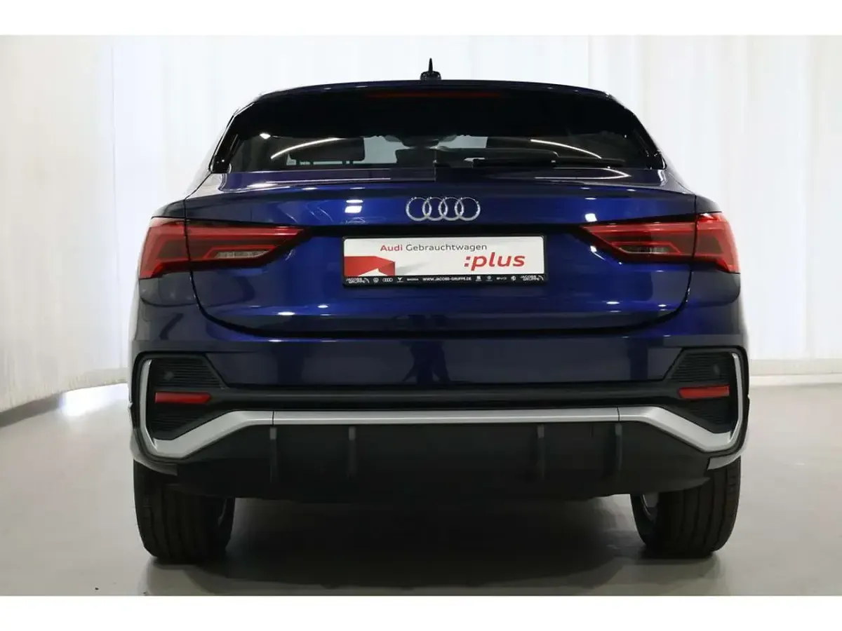 Gebraucht Audi Q3 Sportback S-Line 150 PS (110 kW) 2025 Navarrablau metallic SUV