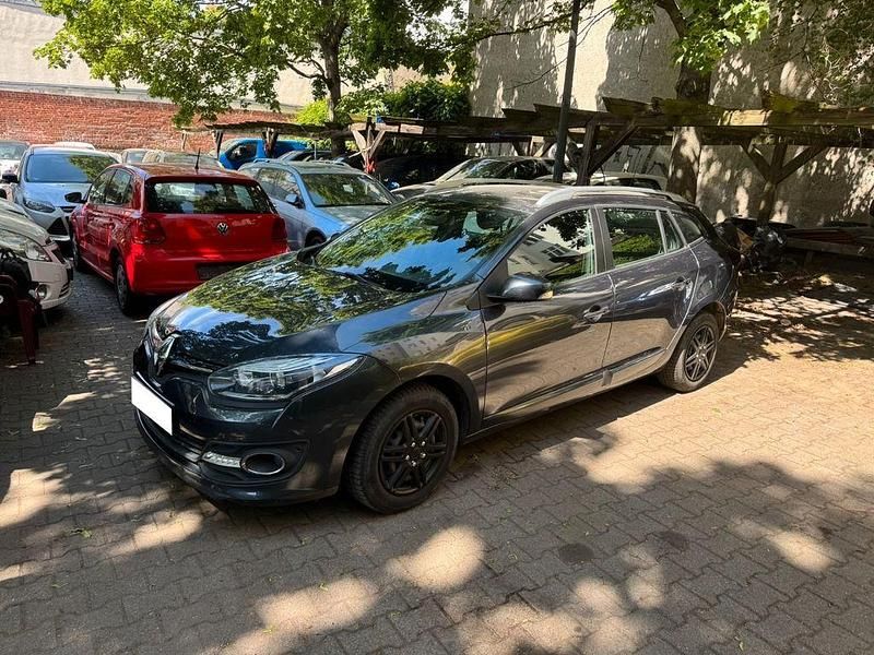 Grau Gebraucht 2014 Renault Mégane III Initiale Paris Limousine | 2.150 € - Bild 1/4