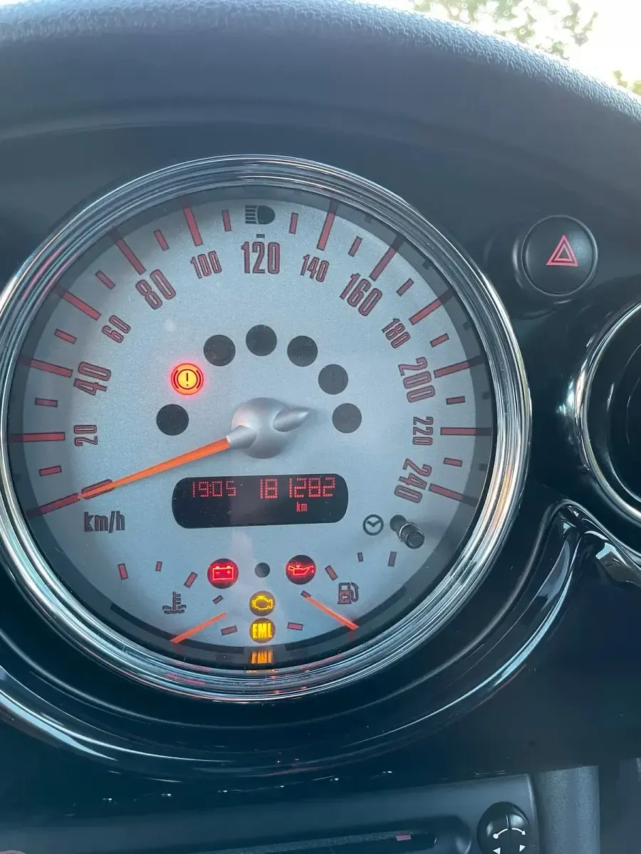 Usata Mini Cooper 90 CV (66 kW) 2005 Nero Utilitaria