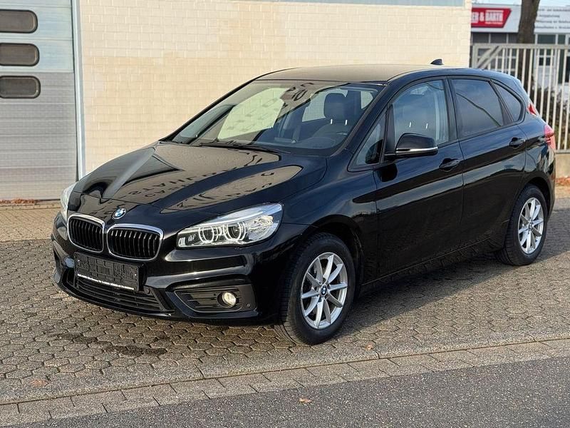 Schwarz Gebraucht 2017 BMW 218 Active Tourer Advantage Van / Kleinbus | 8.999 € (Superpreis) - Bild 1/4