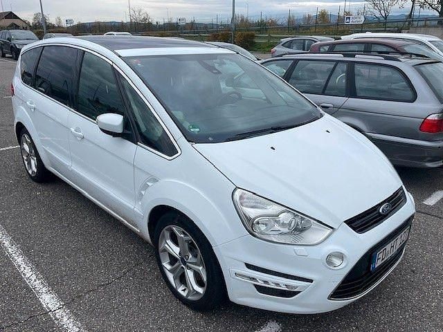 Gebraucht Ford S-MAX Titanium 163 PS (119 kW) 2013 Weiß Van / Kleinbus