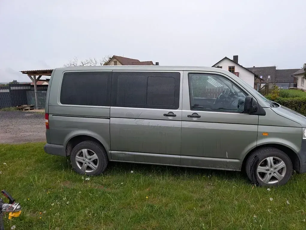 Używany VW T5 105 KM (77 kW) 2003 Van