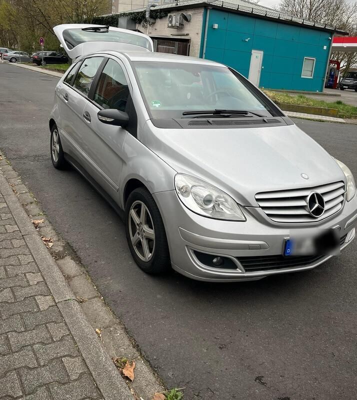 Silber Gebraucht 2007 Mercedes B150 Van / Kleinbus | 4.700 € (Fairer Preis) - Bild 1/4