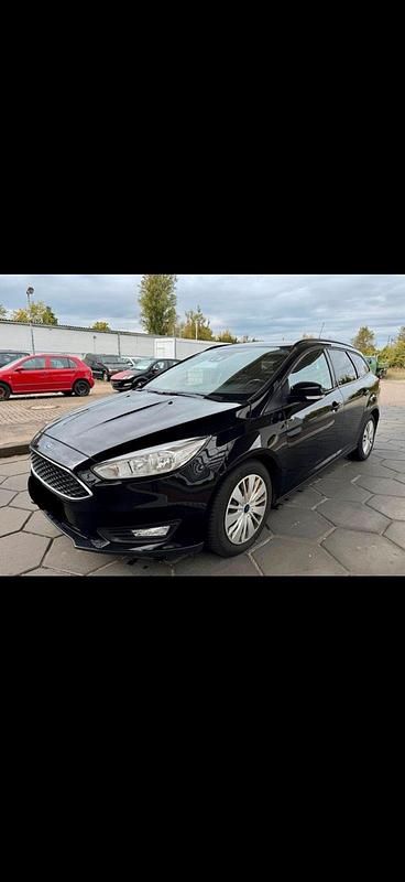 Gebraucht Ford Focus 120 PS (88 kW) 2016 Schwarz Kombi