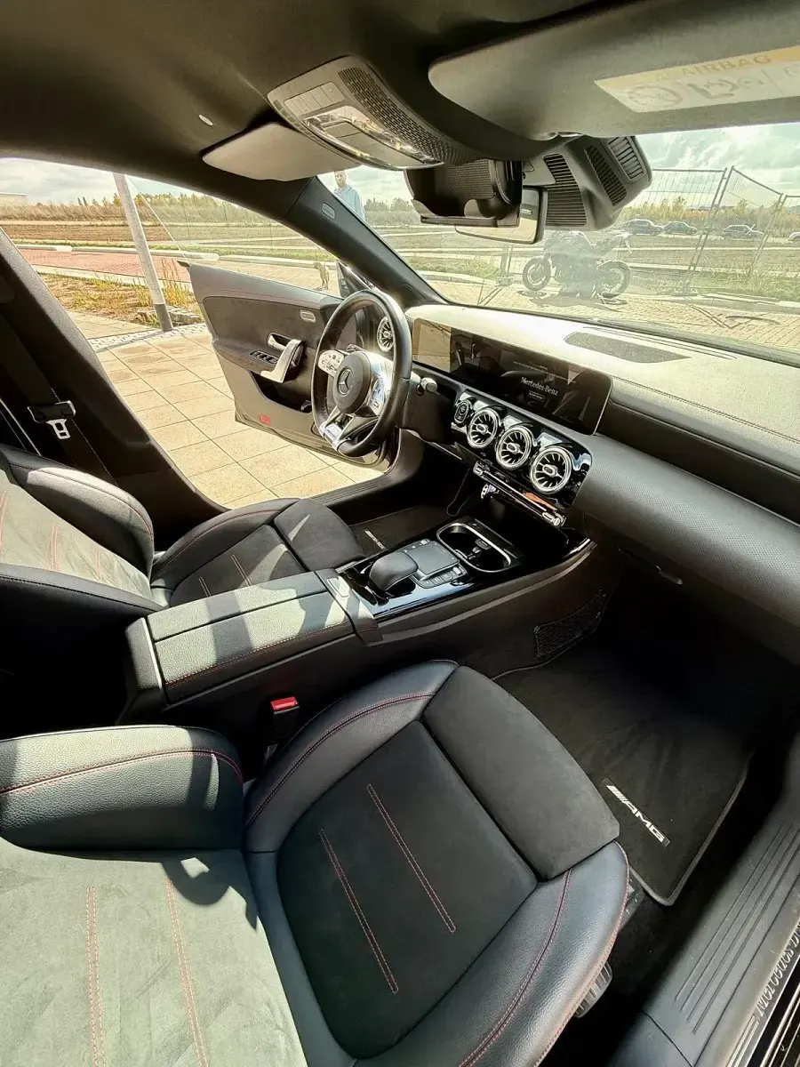Gebraucht Mercedes CLA200 163 PS (119 kW) 2020 Schwarz Coupé