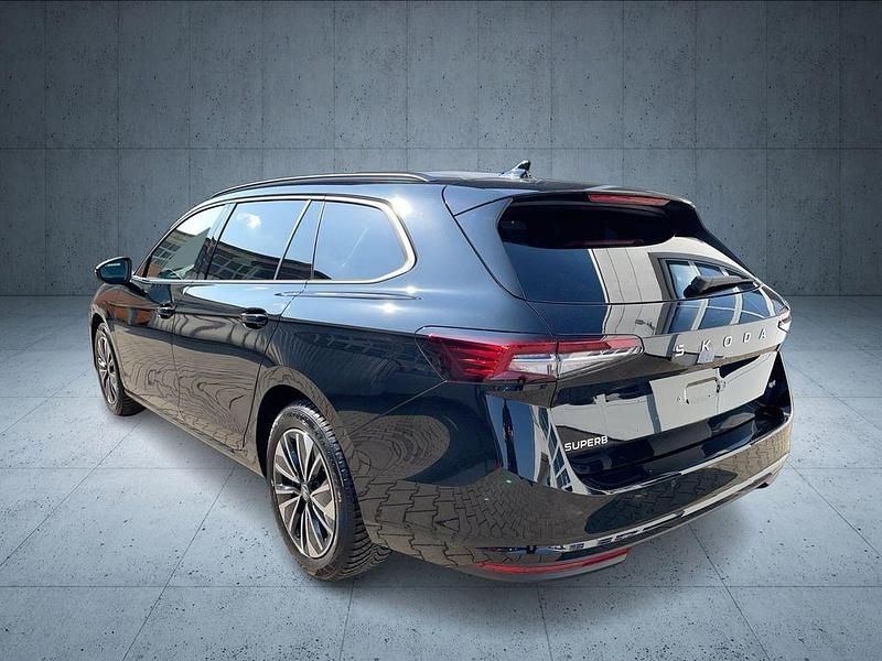 Gebraucht Skoda Superb Selection 265 PS (194 kW) 2025 Onyxschwarz metallic Kombi