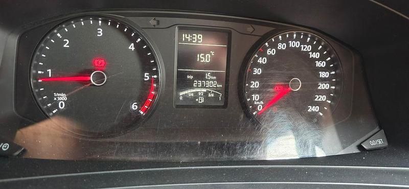 Gebraucht VW Transporter 102 PS (75 kW) 2015 Weiß Van