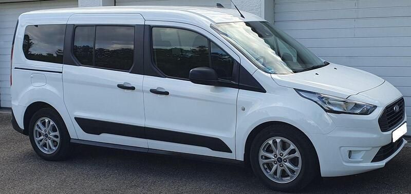 Weiß Gebraucht 2021 Ford Grand Tourneo Connect Van / Kleinbus | 13.500 € - Bild 1/4