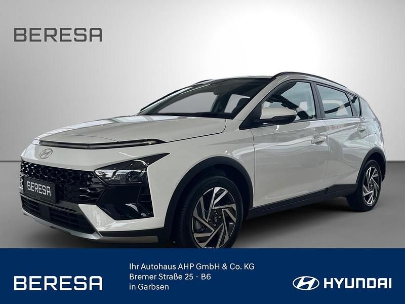 Weiß Gebraucht 2024 Hyundai Bayon Trend SUV | 20.480 € (Fairer Preis) - Bild 1/4