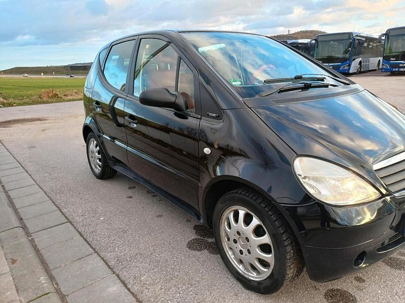 Gebraucht Mercedes A160 105 PS (77 kW) 2000 Schwarz Kleinwagen
