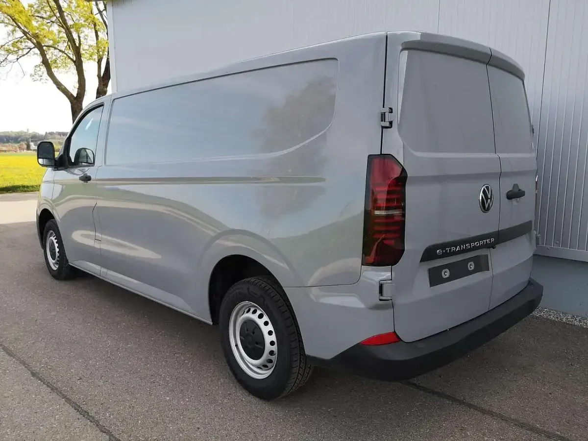 Neu VW Transporter 100 kW (136 PS) 2026 Stonegrey Van