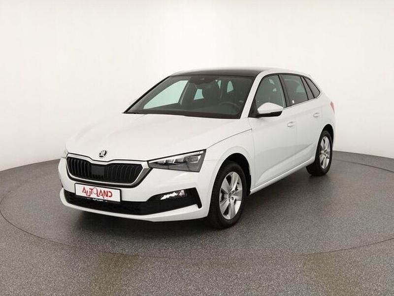 Weiß Gebraucht 2023 Skoda Scala Kleinwagen | 22.890 € (Guter Preis) - Bild 1/4