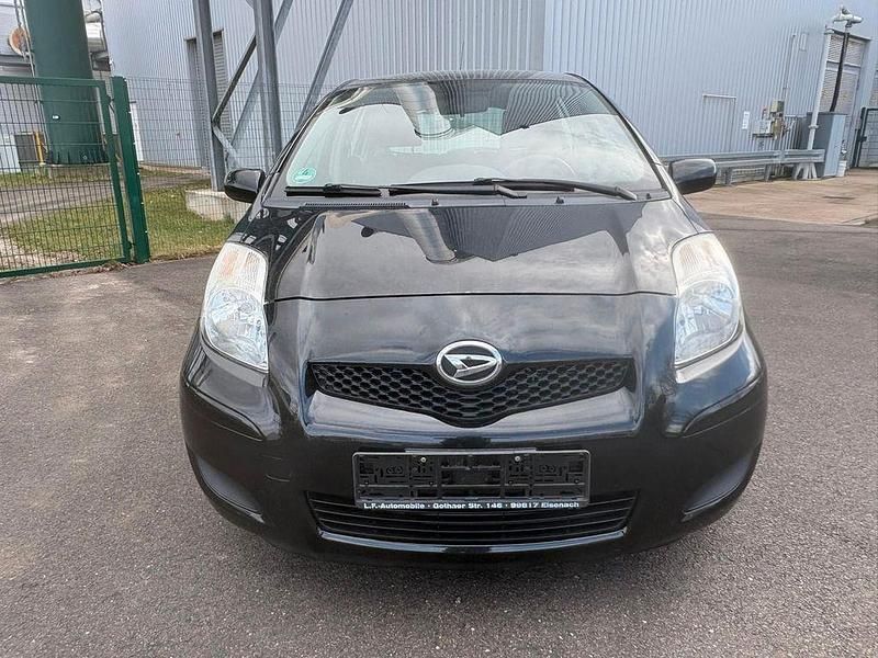 Gebraucht Daihatsu Charade 99 PS (72 kW) 2011 Schwarz Limousine