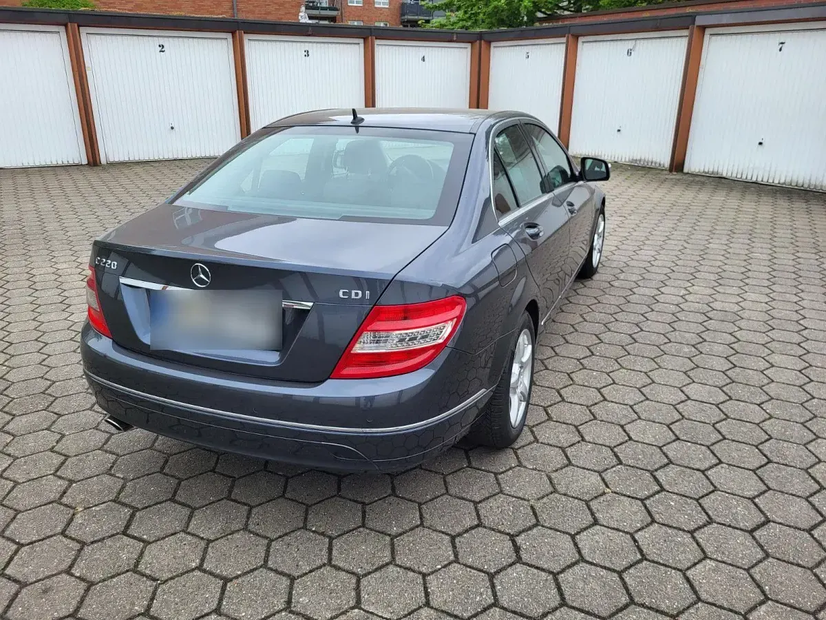 Gebraucht Mercedes 220 170 PS (125 kW) 2008 Blau Limousine