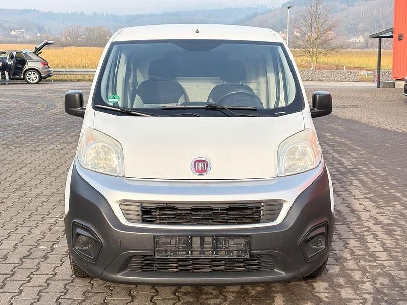 Gebraucht Fiat Fiorino 80 PS (58 kW) 2017 Weiß Van / Kleinbus