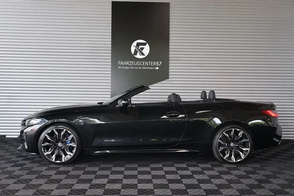 Gebraucht BMW M440 M Sport 374 PS (275 kW) 2022 Blacksapphire Cabrio