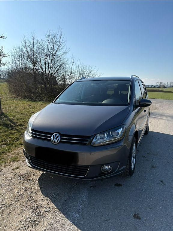 Gebraucht VW Touran Highline 140 PS (102 kW) 2011 Grau Van / Kleinbus