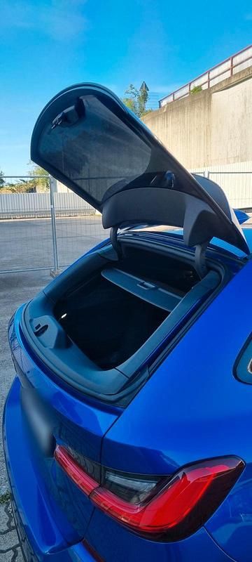 Gebraucht BMW 320 M Sport 190 PS (139 kW) 2020 Blau Kombi