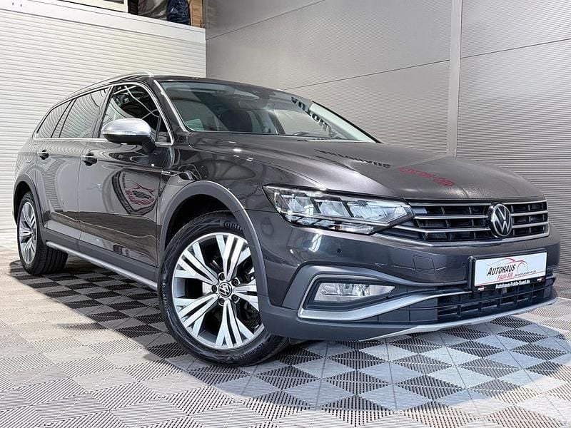 Gebraucht VW Passat Alltrack 200 PS (147 kW) 2023 Grau Kombi