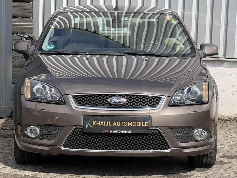 Gebraucht Ford Focus Cabriolet Titanium 145 PS (106 kW) 2007 Luna Cabrio