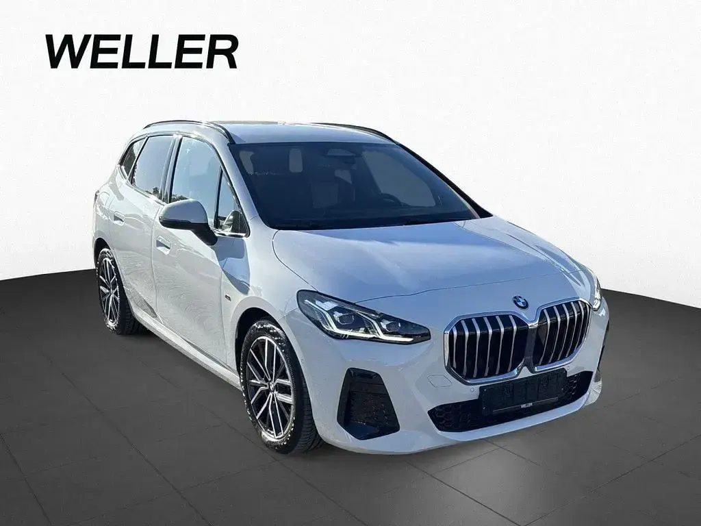 Gebraucht BMW 220 M Sport 163 PS (119 kW) 2025 Weiß Van / Kleinbus