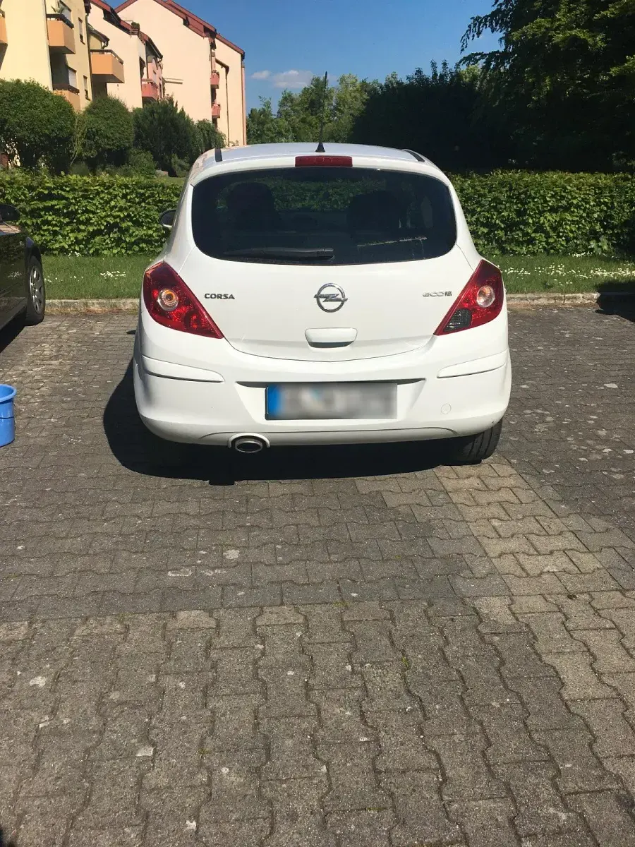 Gebraucht Opel Corsa 69 PS (50 kW) 2012 Weiß Kleinwagen