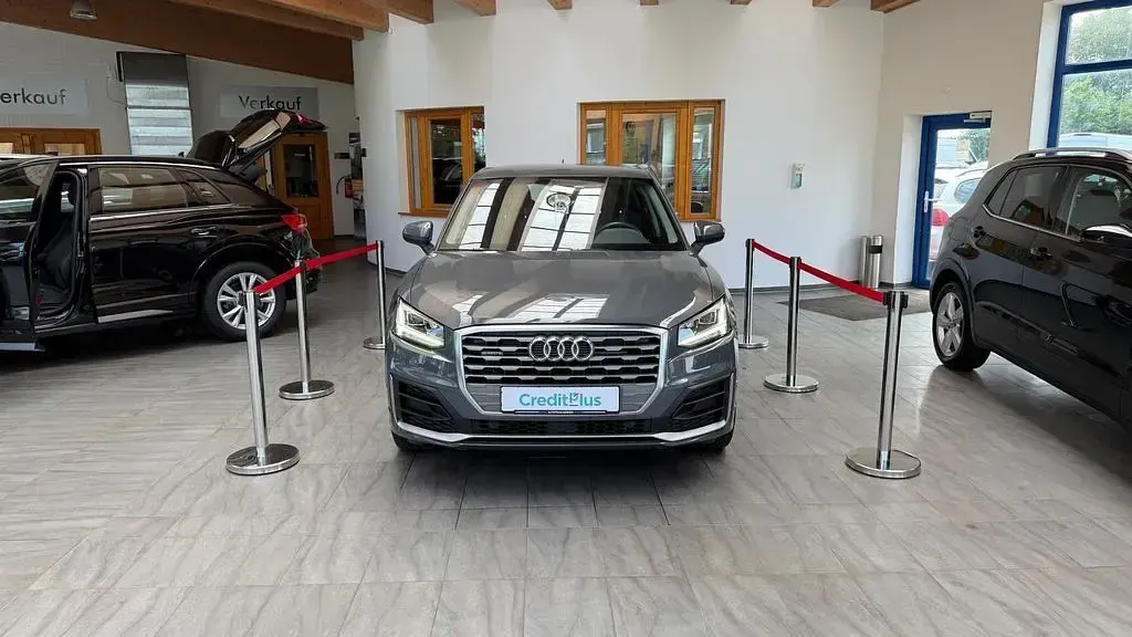 Gebraucht Audi Q2 S-Line 190 PS (139 kW) 2020 Grau SUV