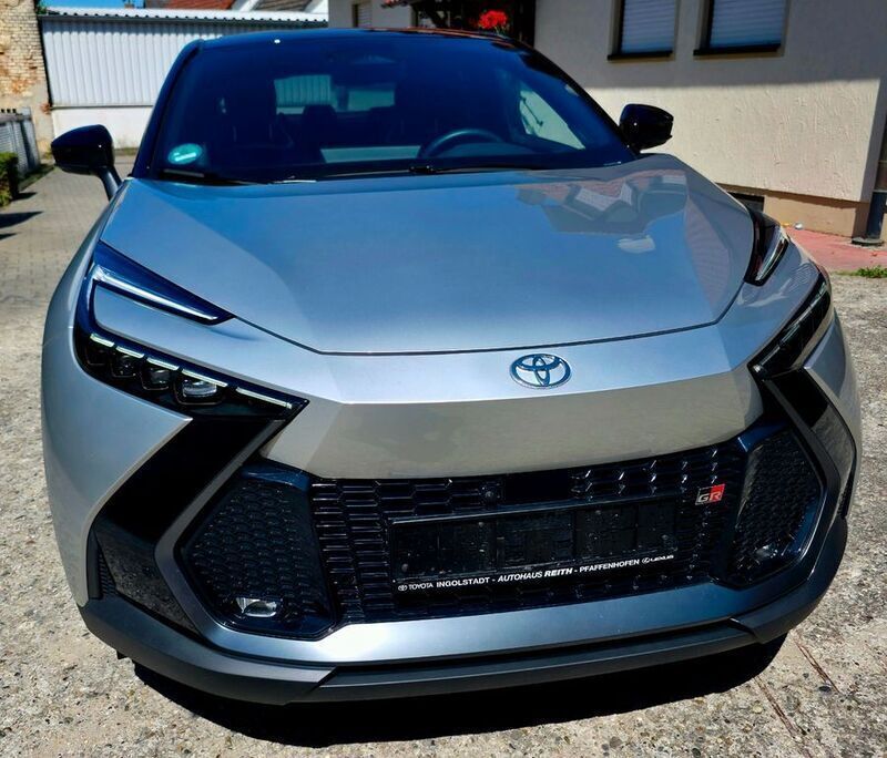 Silber Gebraucht 2024 Toyota C-HR Sport SUV | 38.450 € (Fairer Preis) - Bild 1/4