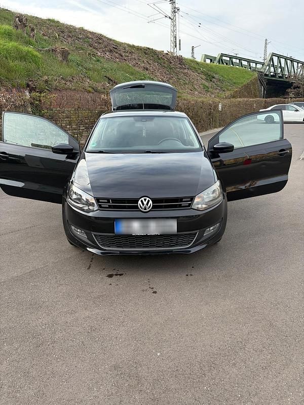 Gebraucht VW Polo 68 PS (50 kW) 2011 Schwarz Kleinwagen