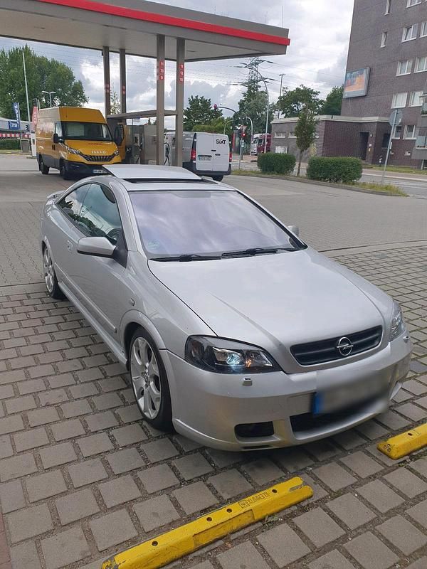 Grau Gebraucht 2001 Opel Astra Coupé | 3.200 € - Bild 1/4