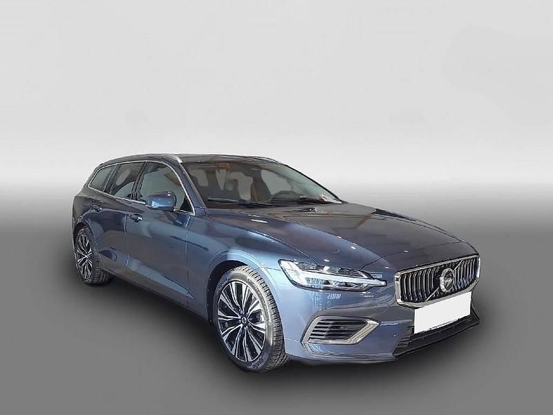 Gebraucht Volvo V60 Plus 455 PS (334 kW) 2023 Blau Kombi