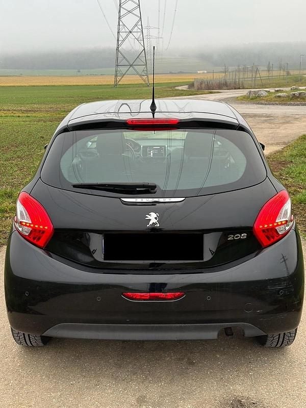 Gebraucht Peugeot 208 82 PS (60 kW) 2012 Schwarz Kleinwagen