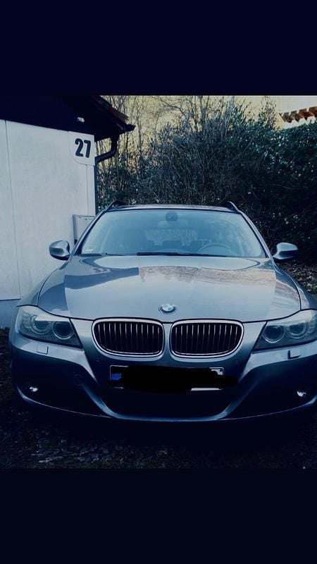 Gebraucht BMW 330 245 PS (180 kW) 2009 Silber Kombi