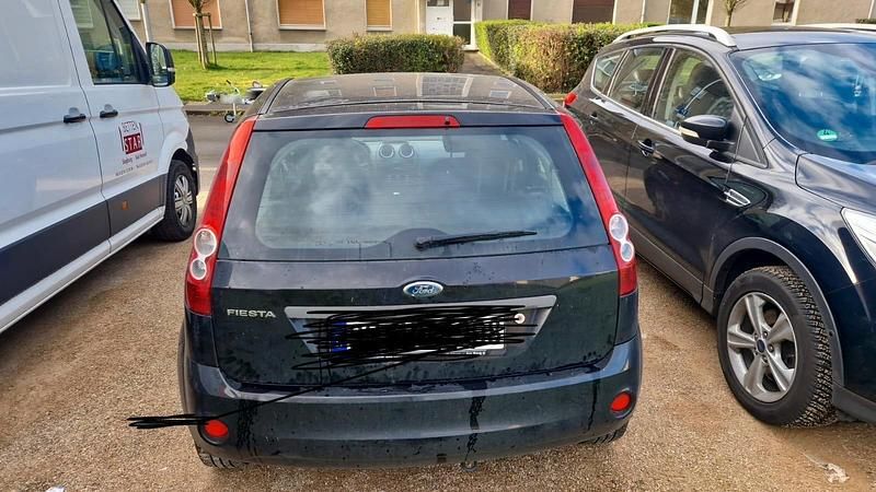 Gebraucht Ford Fiesta 70 PS (51 kW) 2006 Blau Kleinwagen